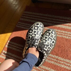 Womans Doc Martens Black and White skulls and hearts Checkered Shoes 🖤🤍